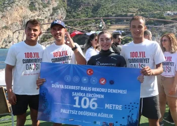 Milli sporcu Şahika Ercümen: “Dünya rekoru ile 100. yılımızı kutlamak benim için paha biçilemez”