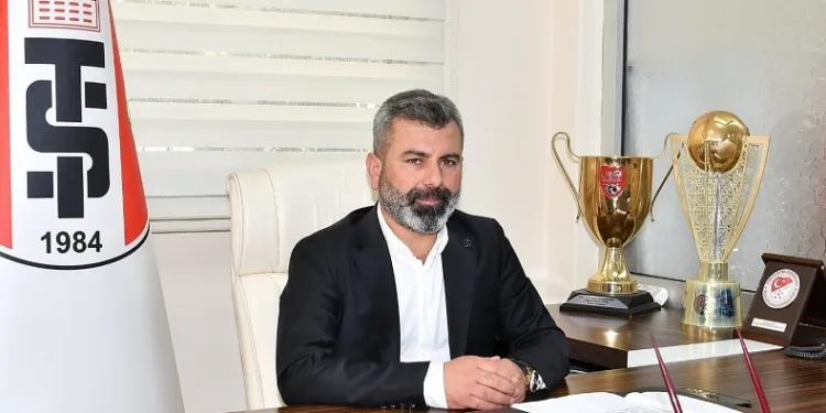 Turgutluspor Başkanı Gökhan Akın: “Başarımızın sırrı aile olmaktan geçiyor”