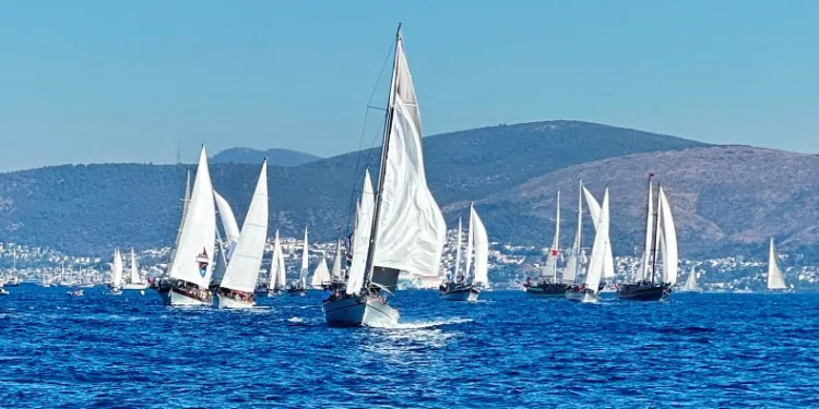 Bodrum’da 150 tekne ve bin 500’ü aşkın yarışçı rüzgarla buluştu