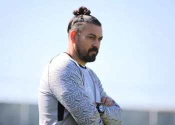 Sivasspor Teknik Direktörü Servet Çetin: “Kasımpaşa maçını kazanmalıyız”