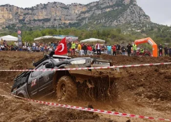 Mersinde Off-Road rüzgarı esti
