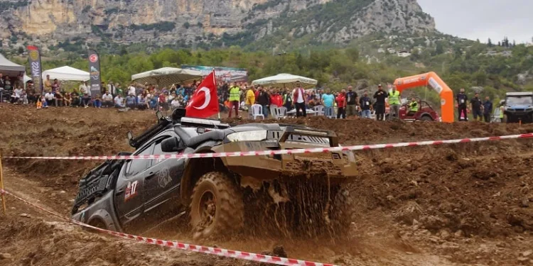 Mersinde Off-Road rüzgarı esti