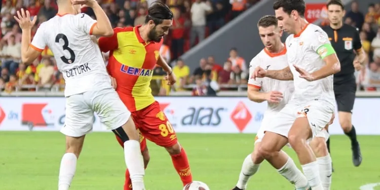 Göztepeli Yalçın Kayan, oyuncu eksiltmede ligin zirvesinde