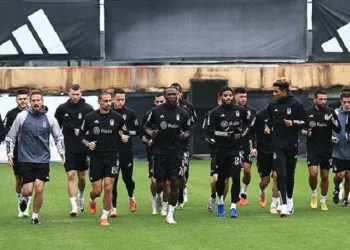 Beşiktaş kondisyon ve taktik çalıştı