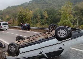 Takla atan araçtan sağ çıktılar