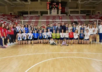 Voleybolda kupa töreni düzenlendi