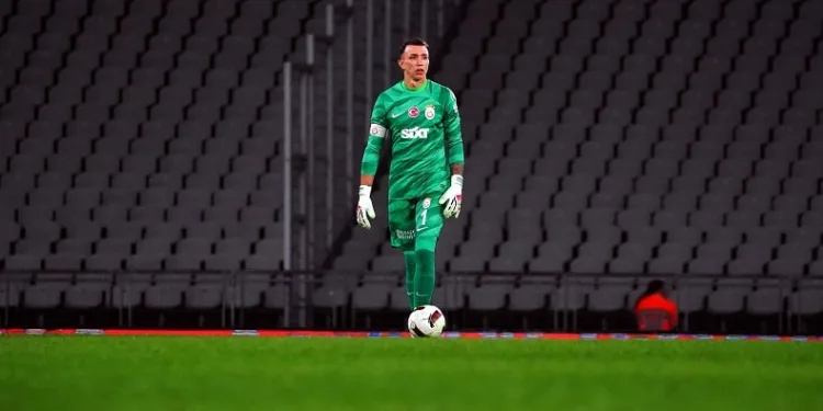 Beşiktaş derbilerinin en deneyimlisi Fernando Muslera