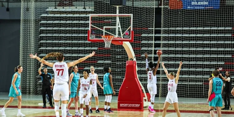 Toroslar Kadın Basketbol Takımı son saniyelerde galip