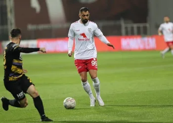 Altınordu’da Ali Özgün kadro dışı bırakıldı