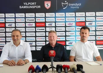 Samsunspor Teknik Direktörü Markus Gisdol: “1 haftada her şeyi değiştiremeyiz, biraz süre lazım”