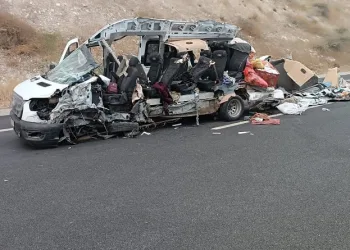 Feci kazada 5 kişi hayatını kaybetti, 17 yaralı var