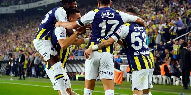 Fenerbahçe, galibiyet serisini 19 maça çıkardı