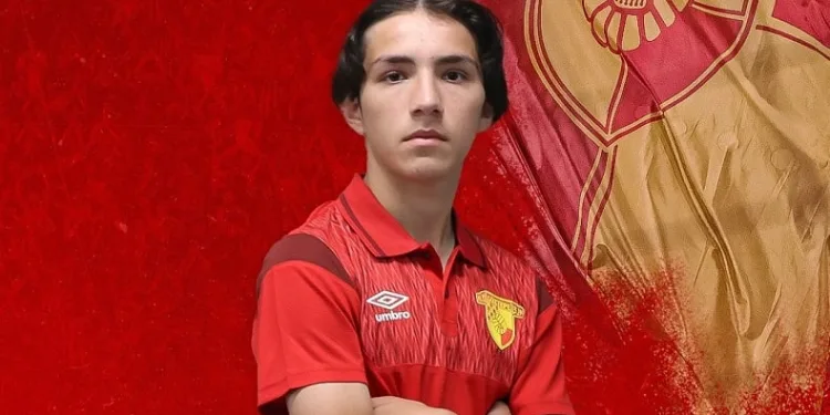 Göztepe, genç oyuncusunu profesyonel yaptı