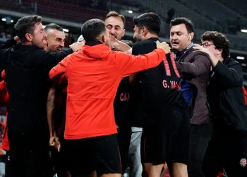 Fatih Karagümrük Teknik Sorumlusu Atılay Canel: “Hak ettiğimiz bir galibiyet aldık”
