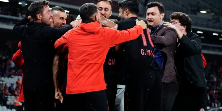 Fatih Karagümrük Teknik Sorumlusu Atılay Canel: “Hak ettiğimiz bir galibiyet aldık”
