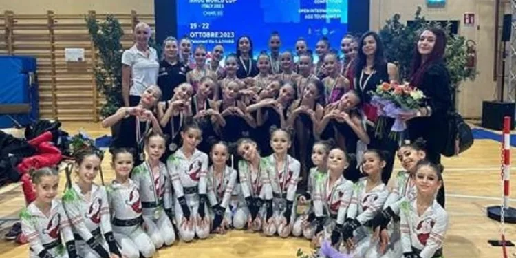 Minik cimnastikçiler İtalya’dan madalyalarla döndü