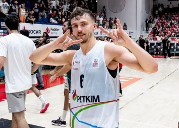Aliağa Petkimsporlu Kristers Zoriks, üçlükleriyle zirvede