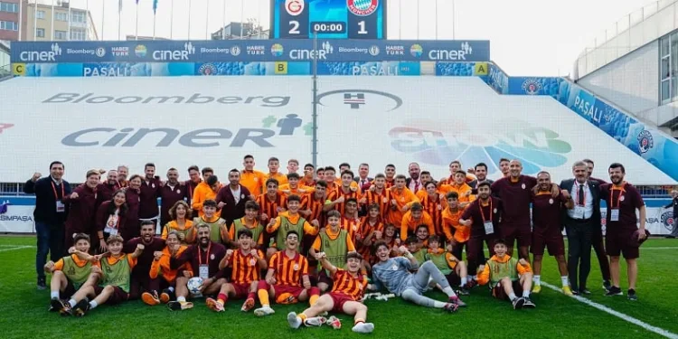 Galatasaray’ın gençleri Bayern’i 2-1’le geçti