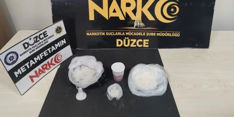 Durdurulan araçtan uyuşturucu çıktı