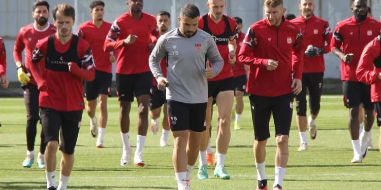 EMS Yapı Sivasspor’da moralsiz idman