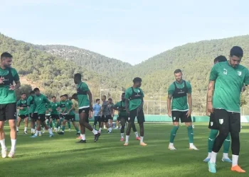 Bodrum FK, zirve yarışını bırakmak istemiyor