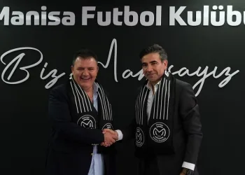 Manisa FK’da Teknik Direktör Osman Özköylü’yle imzalar atıldı