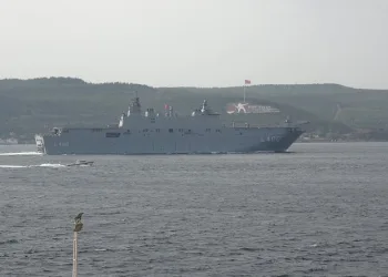 ‘TCG Anadolu’ Çanakkale Boğazı’ndan geçti