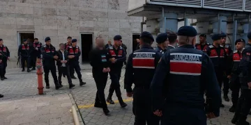Suç örgütü davasında 12 kişiye tahliye