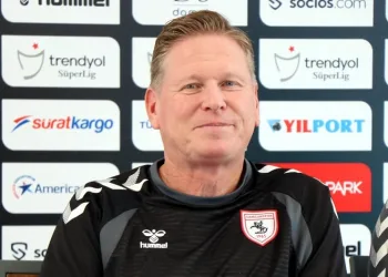 Samsunspor Teknik Direktörü Markus Gisdol: “Takımım pozitif anlamda beni çok şaşırttı”