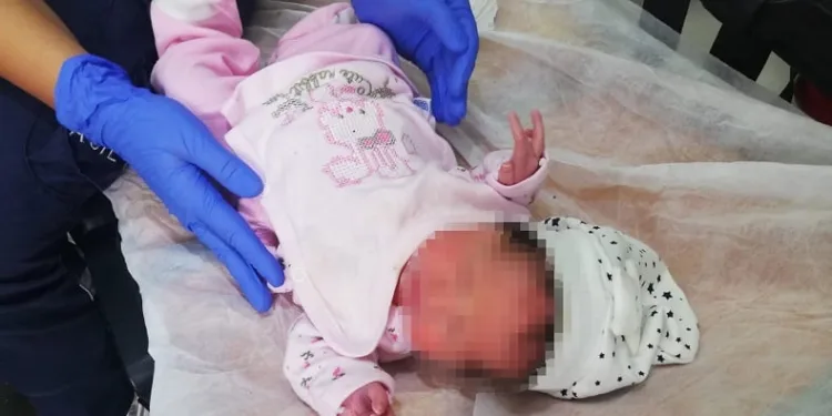 1 haftalık bebeği su kanalına bırakan annesiymiş