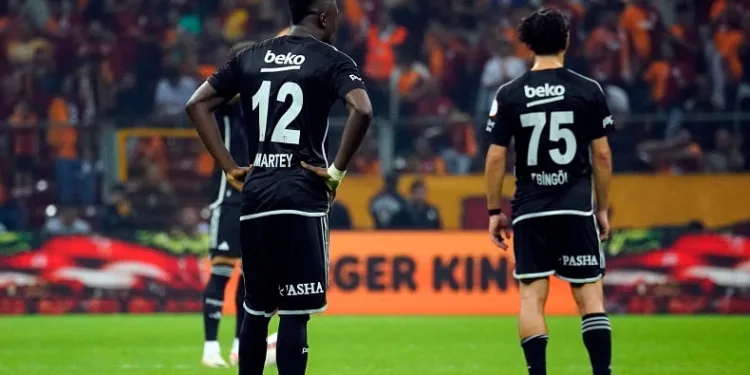 Beşiktaş’ta seçim belirsizliği, kötü sonuçlarla birleşti