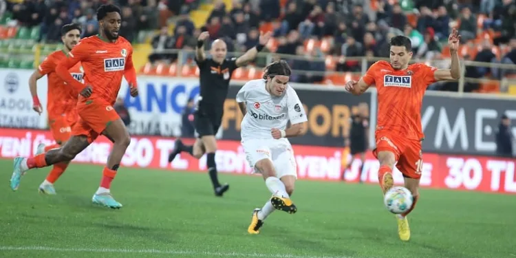 Alanyaspor ile Sivasspor 13. kez karşılaşacak