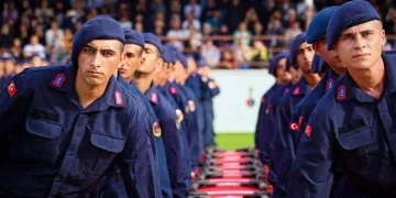 Çanakkale’de eğitimleri tamamlanan acemi erler yemin etti