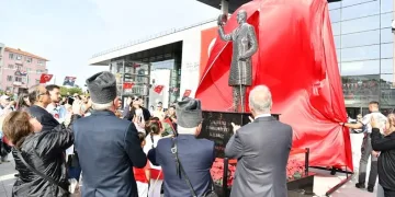 Atatürk Heykelinin açılışı gerçekleşti