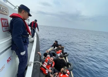 Aydın’da 33 düzensiz göçmen kurtarıldı