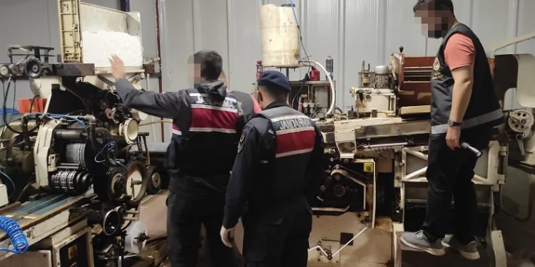 Bursa’da nefes kesen kaçak sigara fabrikası operasyonu