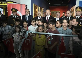 Bir Cumhuriyet Ressamı Şefik Bursalı