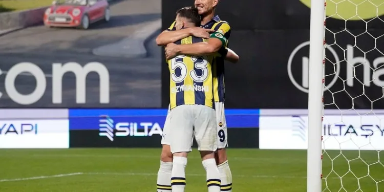Edin Dzeko’dan ilk hat-trick
