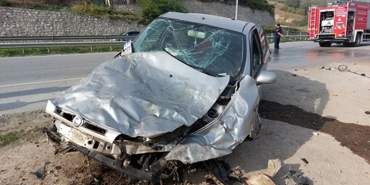 Otomobil takla attı: İnfaz koruma memuru ağır yaralandı