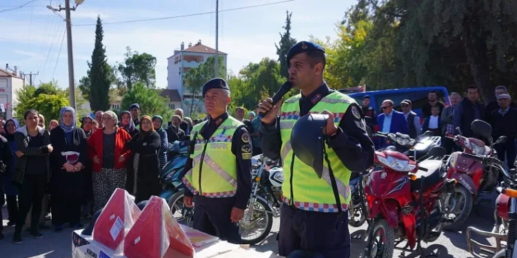 Cumhuriyetin 100. yılı kutlamalarında jandarma ekipleri eğitim verdi