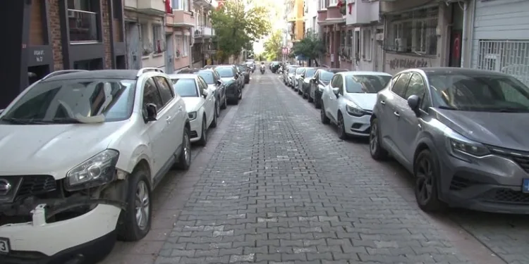 Tır onlarca aracı biçip kaçtı