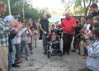Doğuştan engelli Melike’ye 100. yıl hediyesi