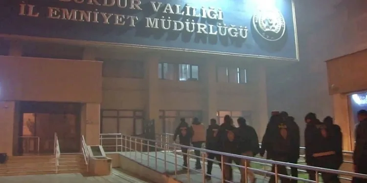 Burdur’da aranan 17 zanlı yakalandı