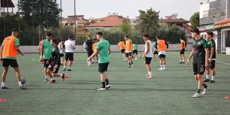 Genç horozlar, Manisa’ya 2. galibiyet için gidiyor