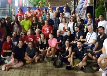 Kepez’de tenisli Cumhuriyet coşkusu