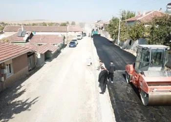 Beylikova’nın tüm yolları sıcak asfalt yapıldı