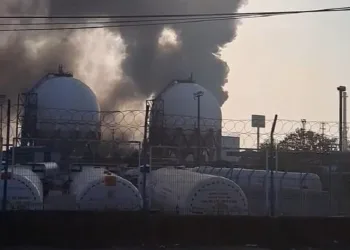Kocaeli’de fabrikada yangın çıktı
