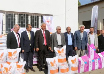 Elazığ’da bin 250 çiftçiye 1.8 milyon liralık yem bitkisi dağıtıldı