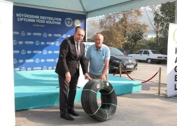 Bursa’da Büyükşehir çiftçinin yüzünü güldürüyor