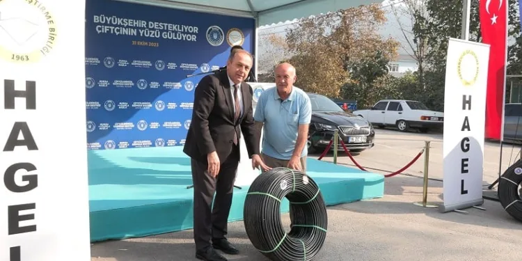 Bursa’da Büyükşehir çiftçinin yüzünü güldürüyor